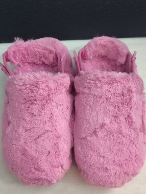 Niki Calm SE Women MULES Playful Pink Faux Fur Clogs Size 7